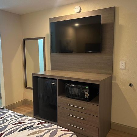 Red Roof Inn Haltom City Εξωτερικό φωτογραφία