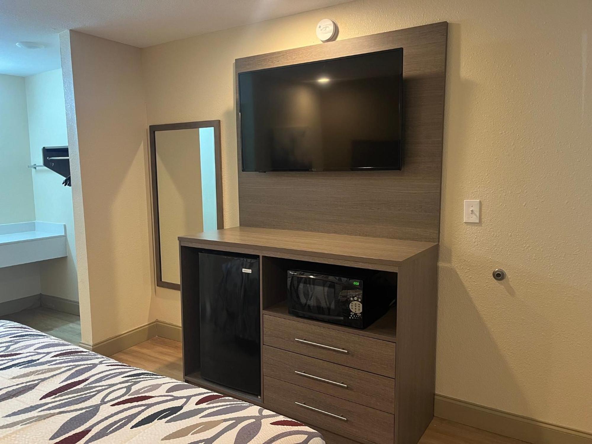 Red Roof Inn Haltom City Εξωτερικό φωτογραφία
